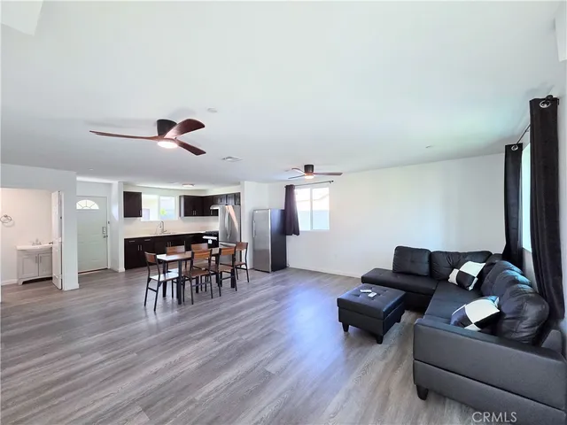 $3,295 | 720 West Cherry Street, Compton, CA 90222