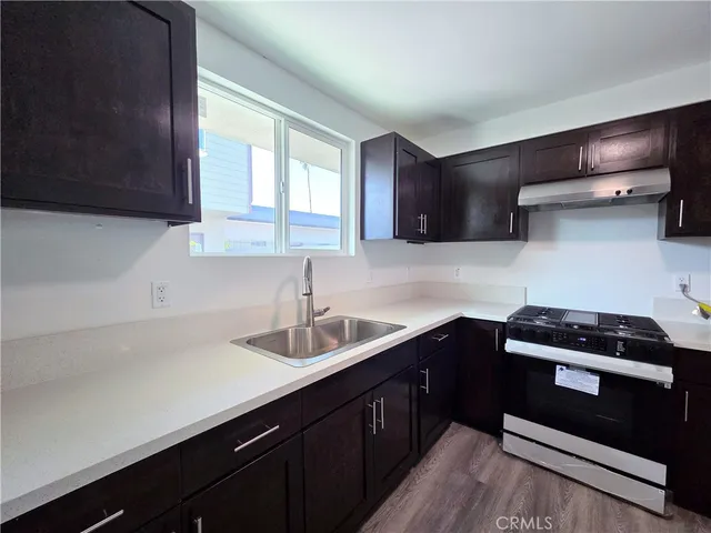 $3,295 | 720 West Cherry Street, Compton, CA 90222