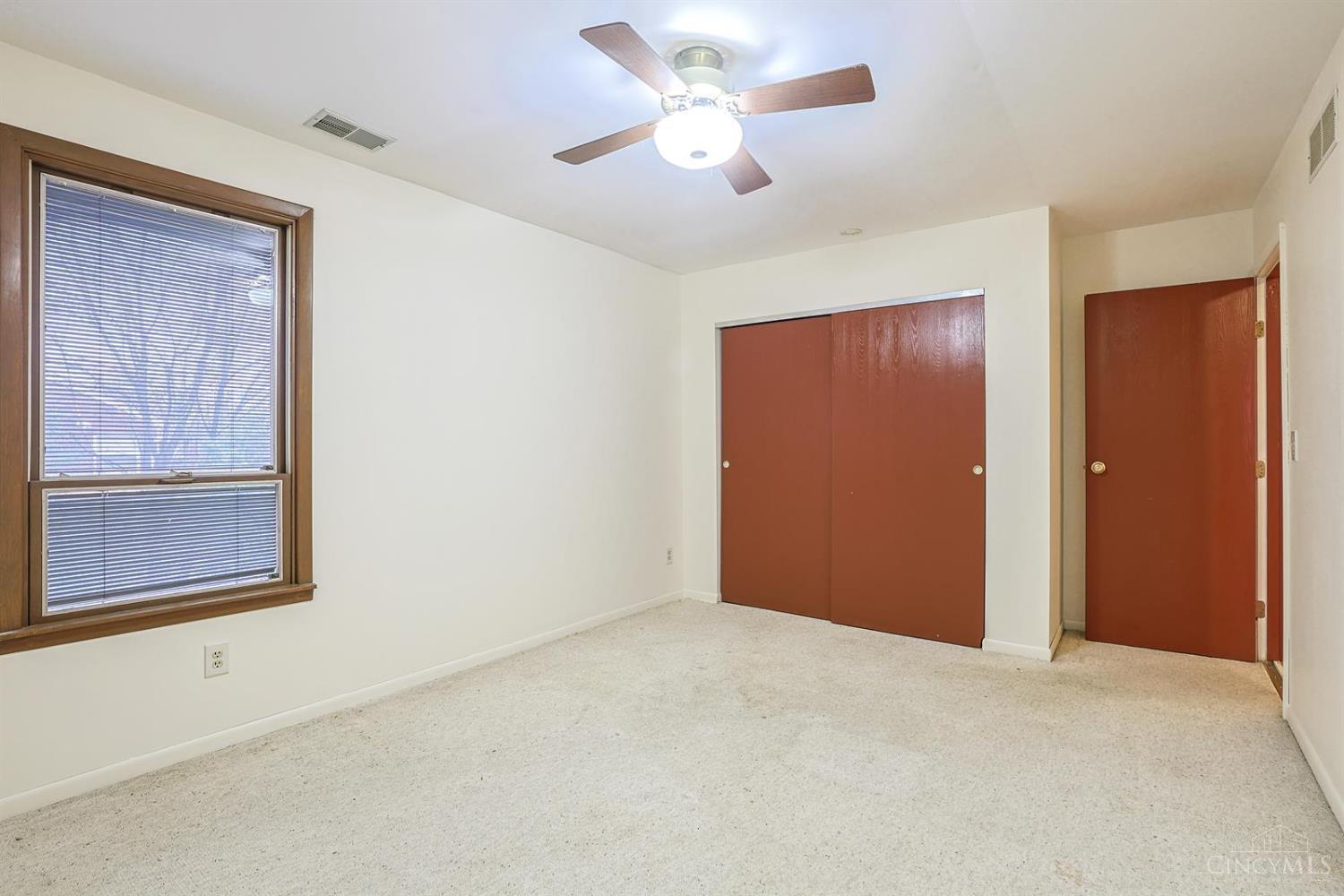 8877 Wuest Road Cincinnati, OH 45251 - Photo 25 of 64