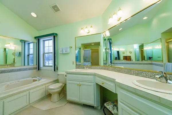 $3,800 | 5432 West Burning Bush Lane, Mequon, WI 53092