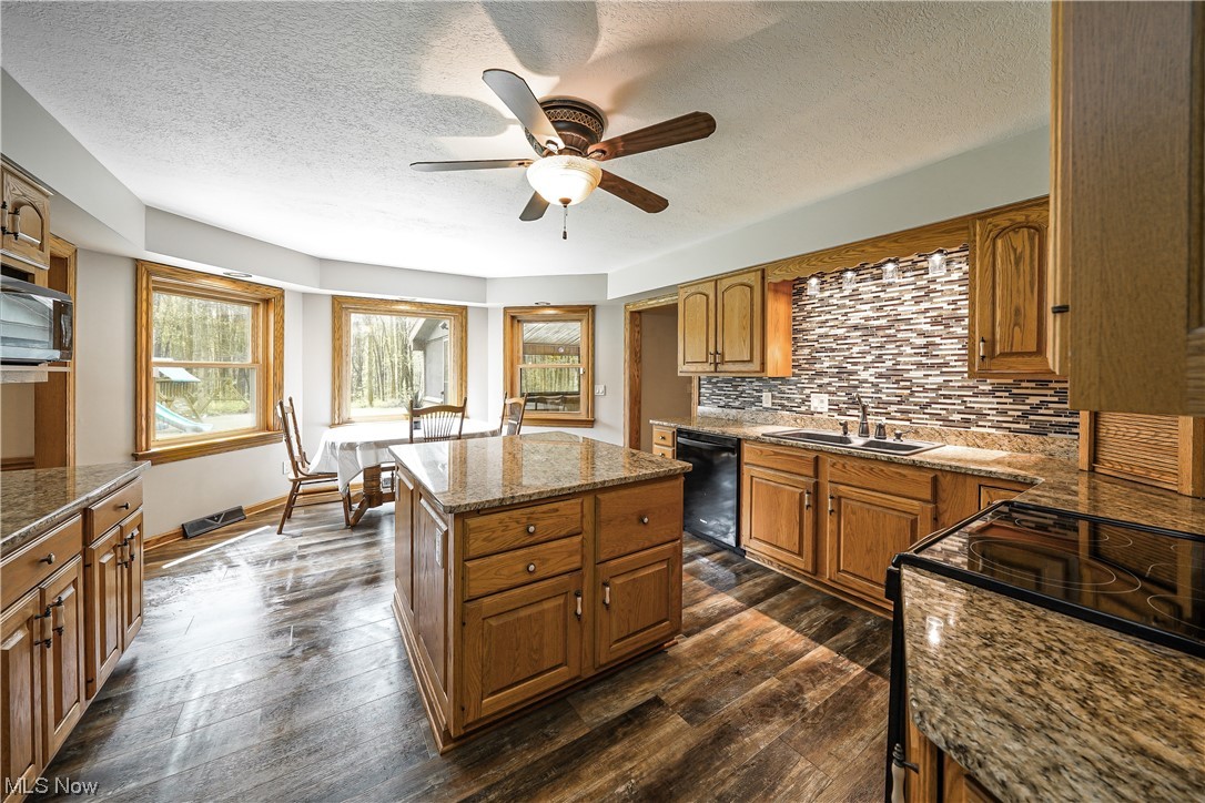 3541 Ranfield Road Kent, OH 44240 - Photo 12 of 32 Gallery Image 12