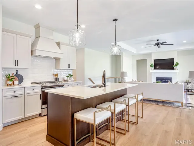 $659,000 | 3019 Mobile Drive, Glen Carbon, IL 62034