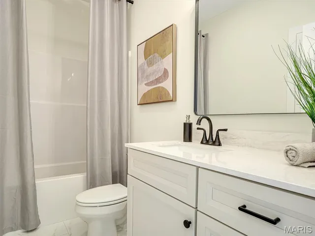 $659,000 | 3019 Mobile Drive, Glen Carbon, IL 62034