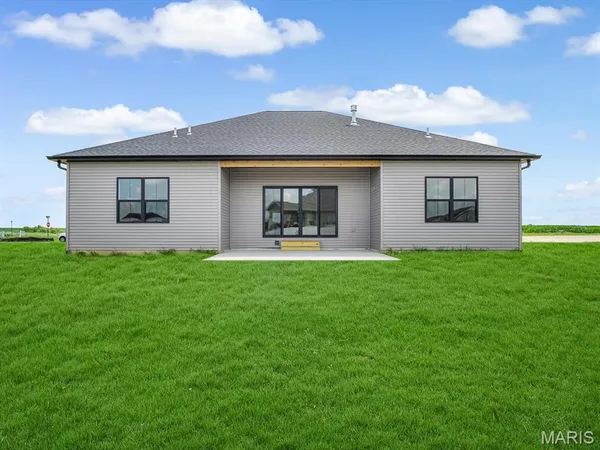 $649,000 | 3019 Mobile Drive, Glen Carbon, IL 62034