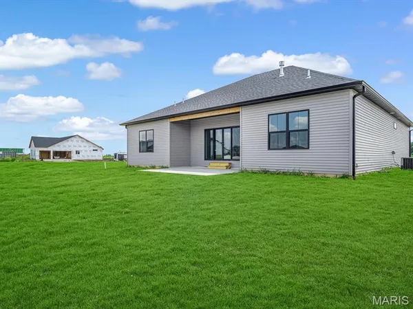 $649,000 | 3019 Mobile Drive, Glen Carbon, IL 62034
