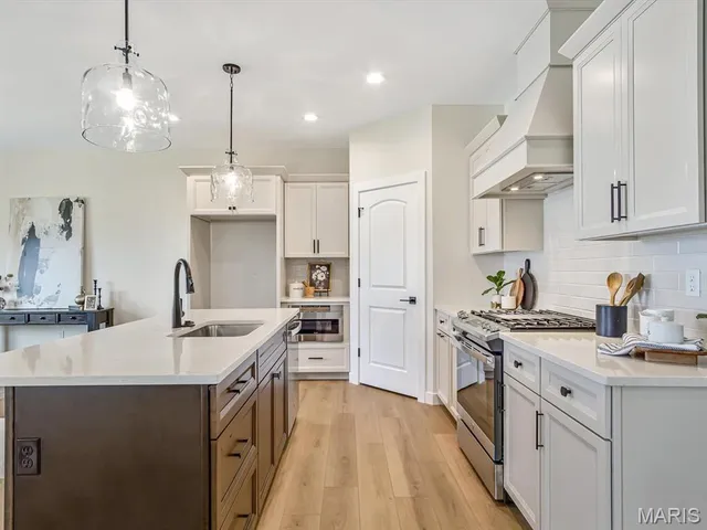 $659,000 | 3019 Mobile Drive, Glen Carbon, IL 62034