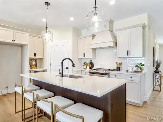 $659,000 | 3019 Mobile Drive, Glen Carbon, IL 62034