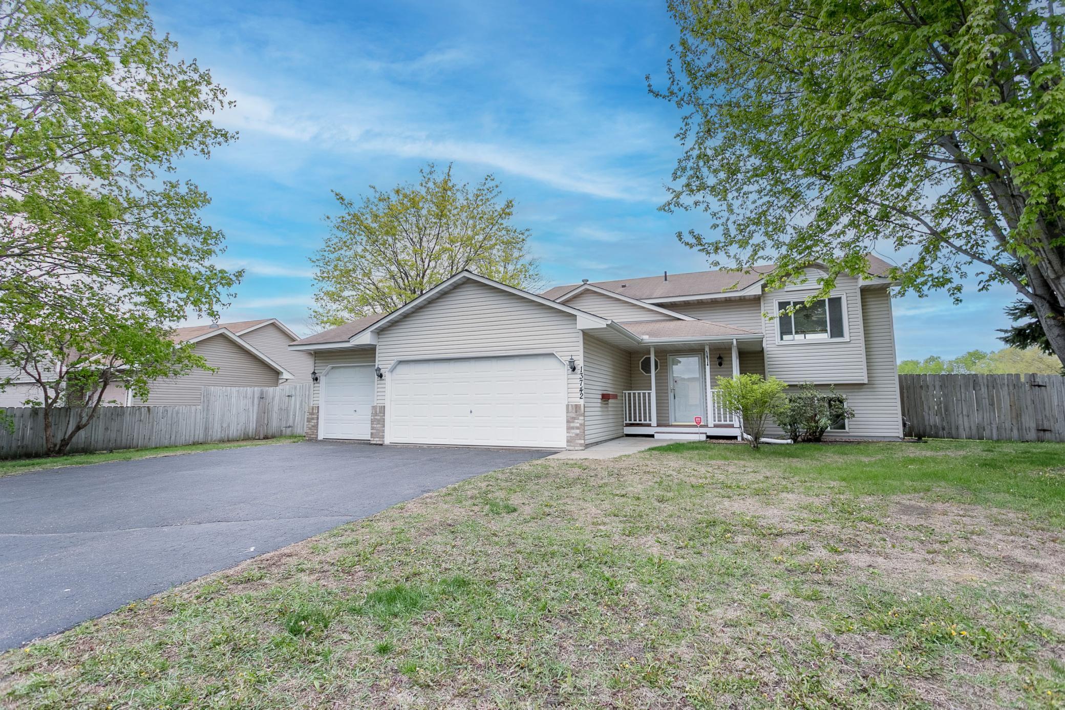 13742 Underclift Street Northwest Andover, MN 55304 - Photo 2 of 40