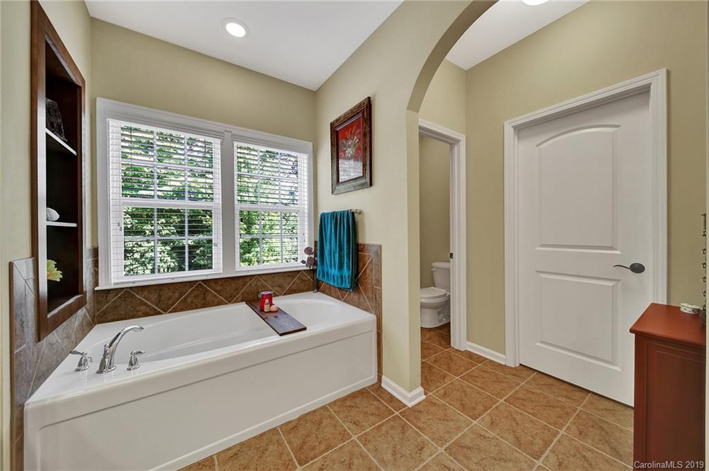 1124 Angelica Lane Tega Cay, SC 29708 - Photo 27 of 43 Gallery Image 27