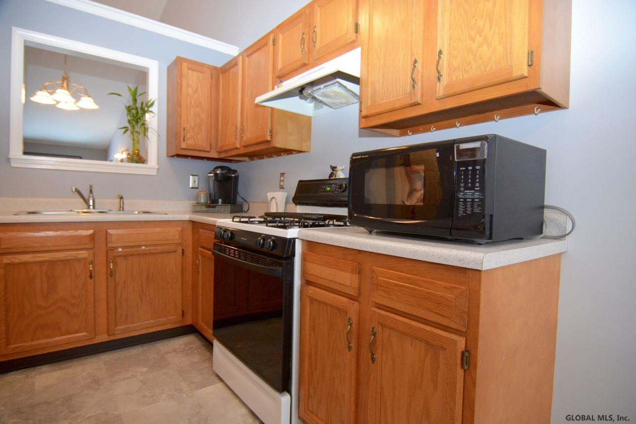 98 Harvard Road Colonie, NY 12189 - Photo 11 of 46 Photo 11