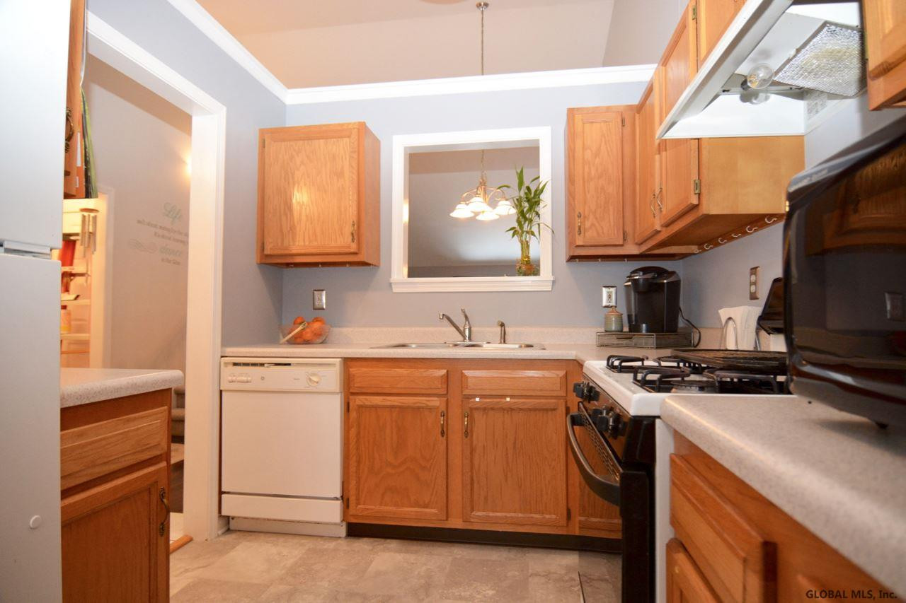 98 Harvard Road Colonie, NY 12189 - Photo 12 of 46 Photo 12