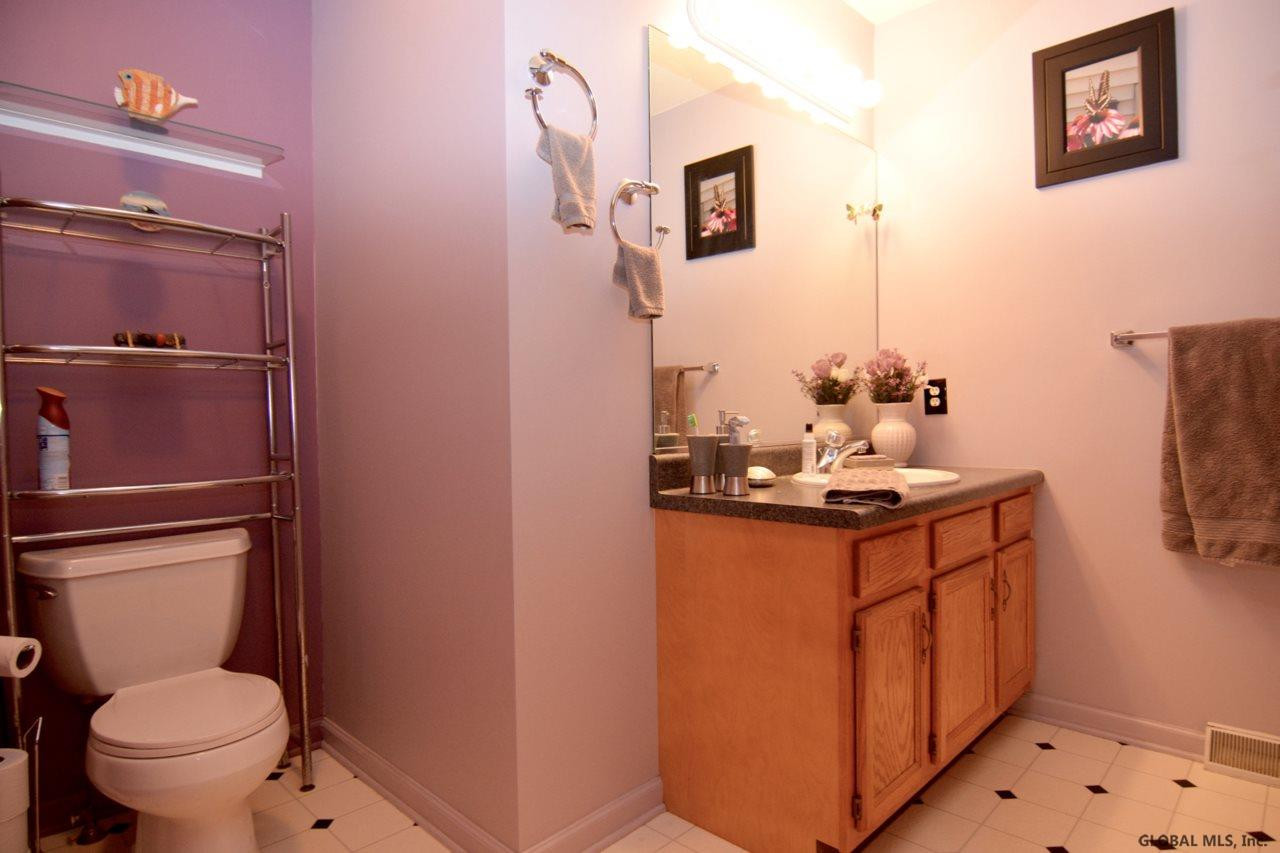 98 Harvard Road Colonie, NY 12189 - Photo 21 of 46 Photo 21
