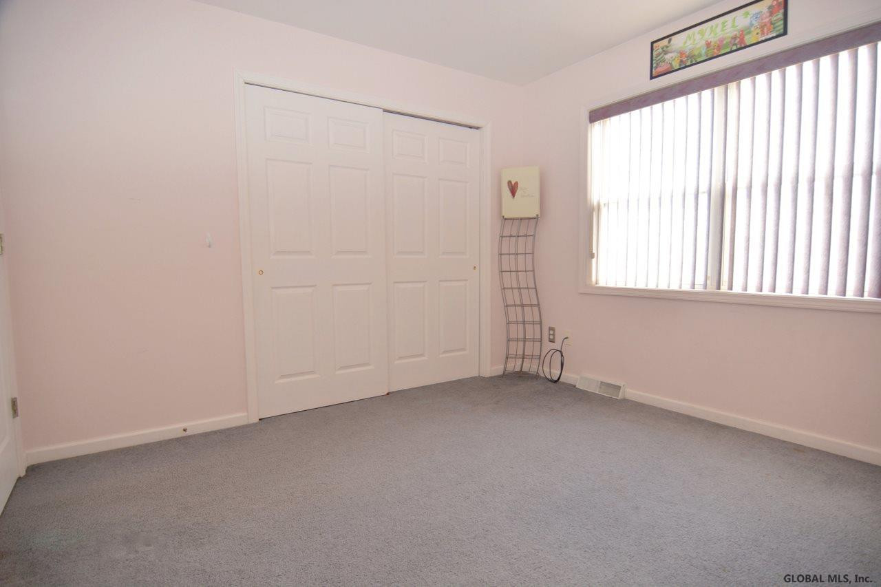 98 Harvard Road Colonie, NY 12189 - Photo 25 of 46 Photo 25