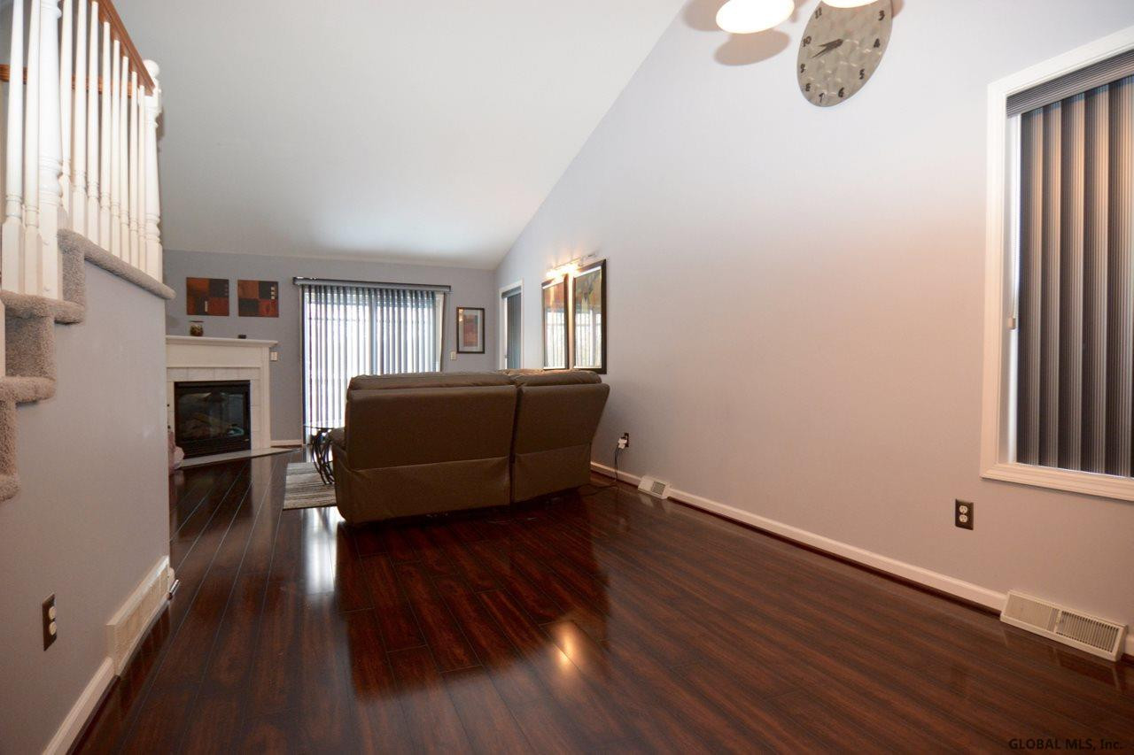 98 Harvard Road Colonie, NY 12189 - Photo 5 of 46 Photo 5