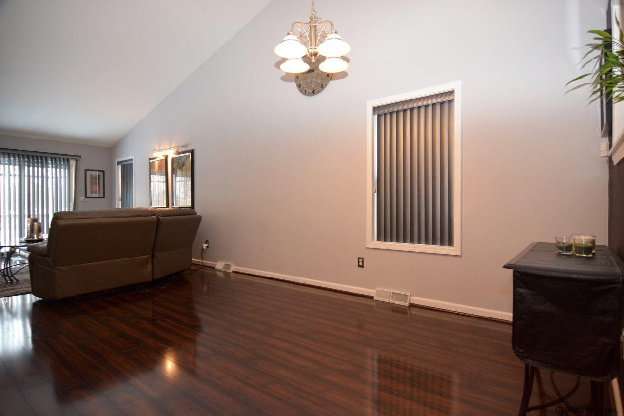 98 Harvard Road Colonie, NY 12189 - Photo 6 of 46 Photo 6