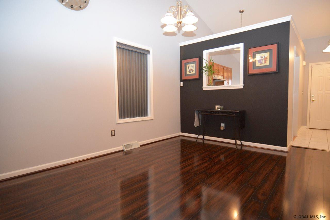 98 Harvard Road Colonie, NY 12189 - Photo 7 of 46 Photo 7