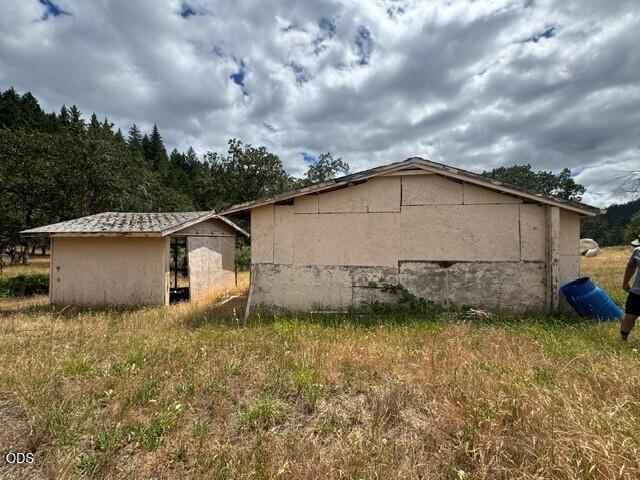 5345 West Side Road Cave Junction, OR 97523 - Photo 23 of 25