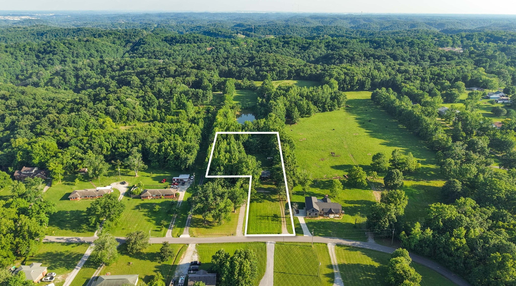 6727 Tinnin Road Greenbrier, TN 37073 - Photo 13 of 24