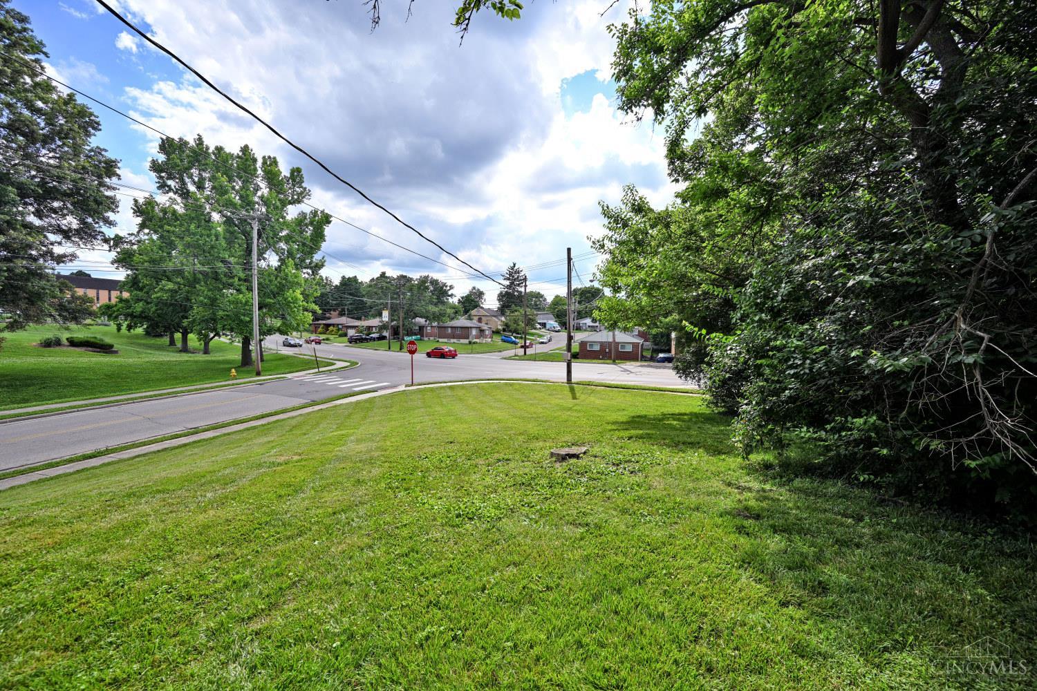 4176 Kugler Mill Road Cincinnati, OH 45236 - Photo 36 of 38