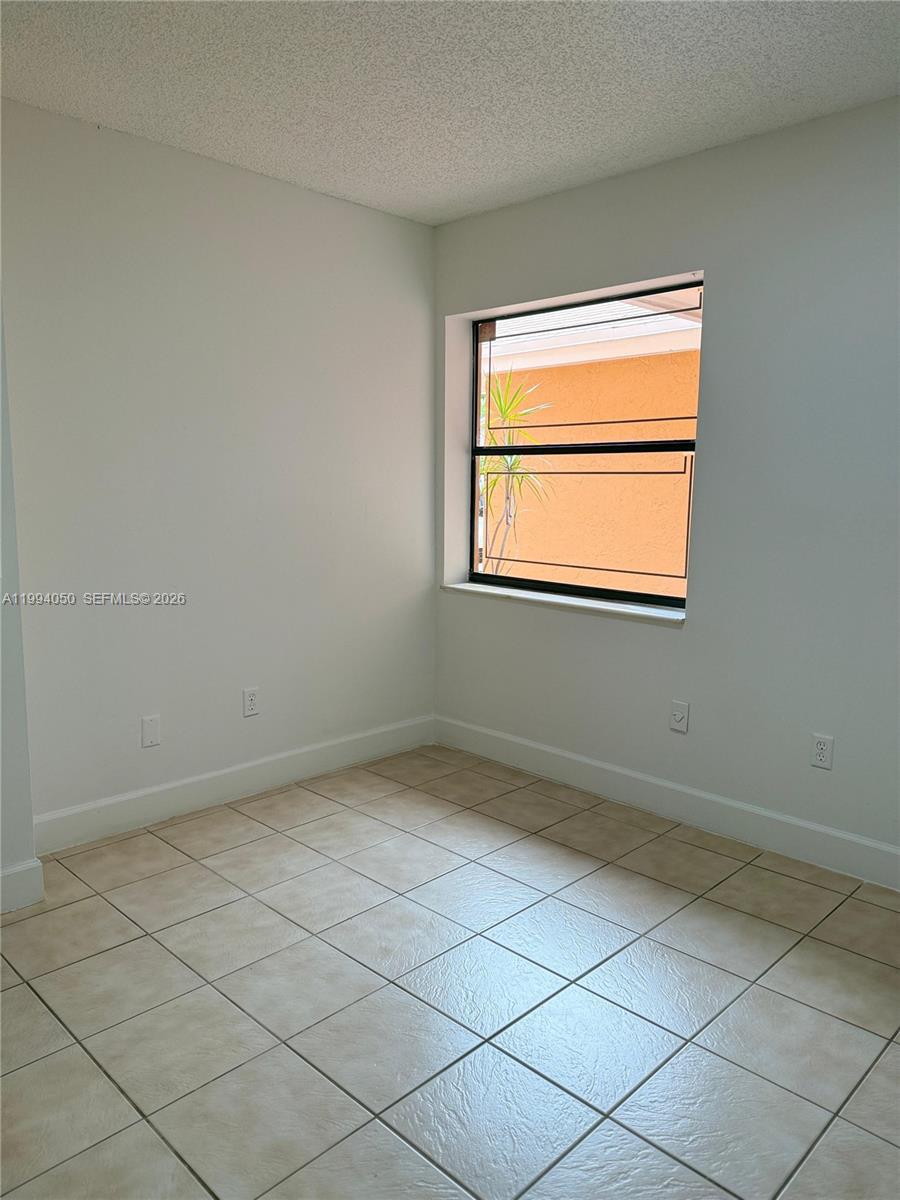 14729 Southwest 53rd Terrace Miami, FL 33185 - Photo 11 of 39