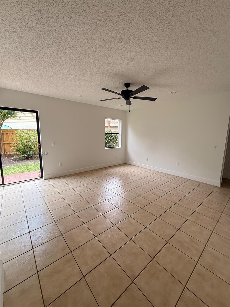 14729 Southwest 53rd Terrace Miami, FL 33185 - Photo 4 of 39