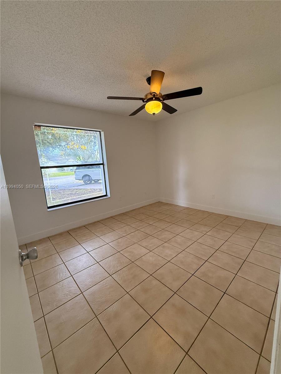 14729 Southwest 53rd Terrace Miami, FL 33185 - Photo 6 of 39