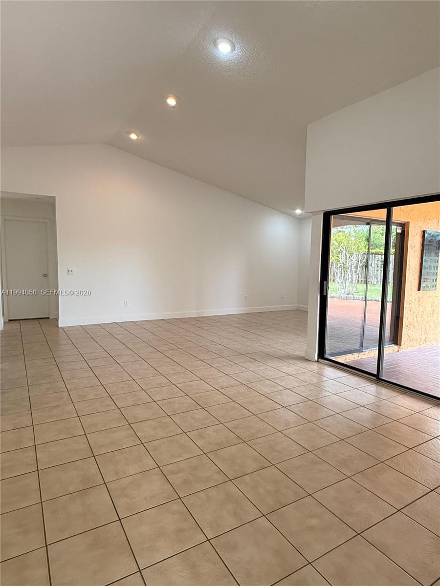 14729 Southwest 53rd Terrace Miami, FL 33185 - Photo 7 of 39