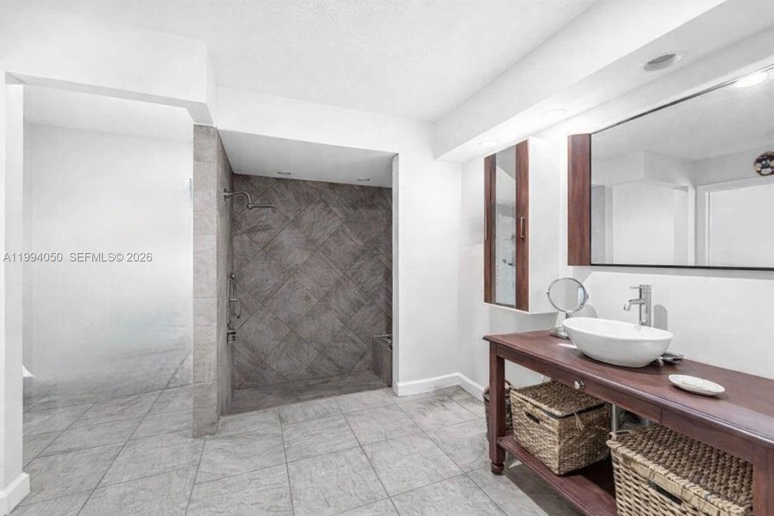 14729 Southwest 53rd Terrace Miami, FL 33185 - Photo 9 of 39