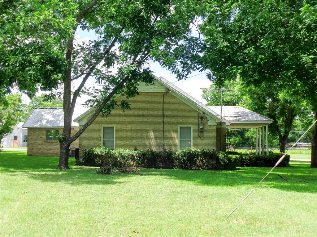 1717 Pipeline Road Cleburne, TX 76033 - Photo 25 of 33 Expansive green lawn with mature shade trees