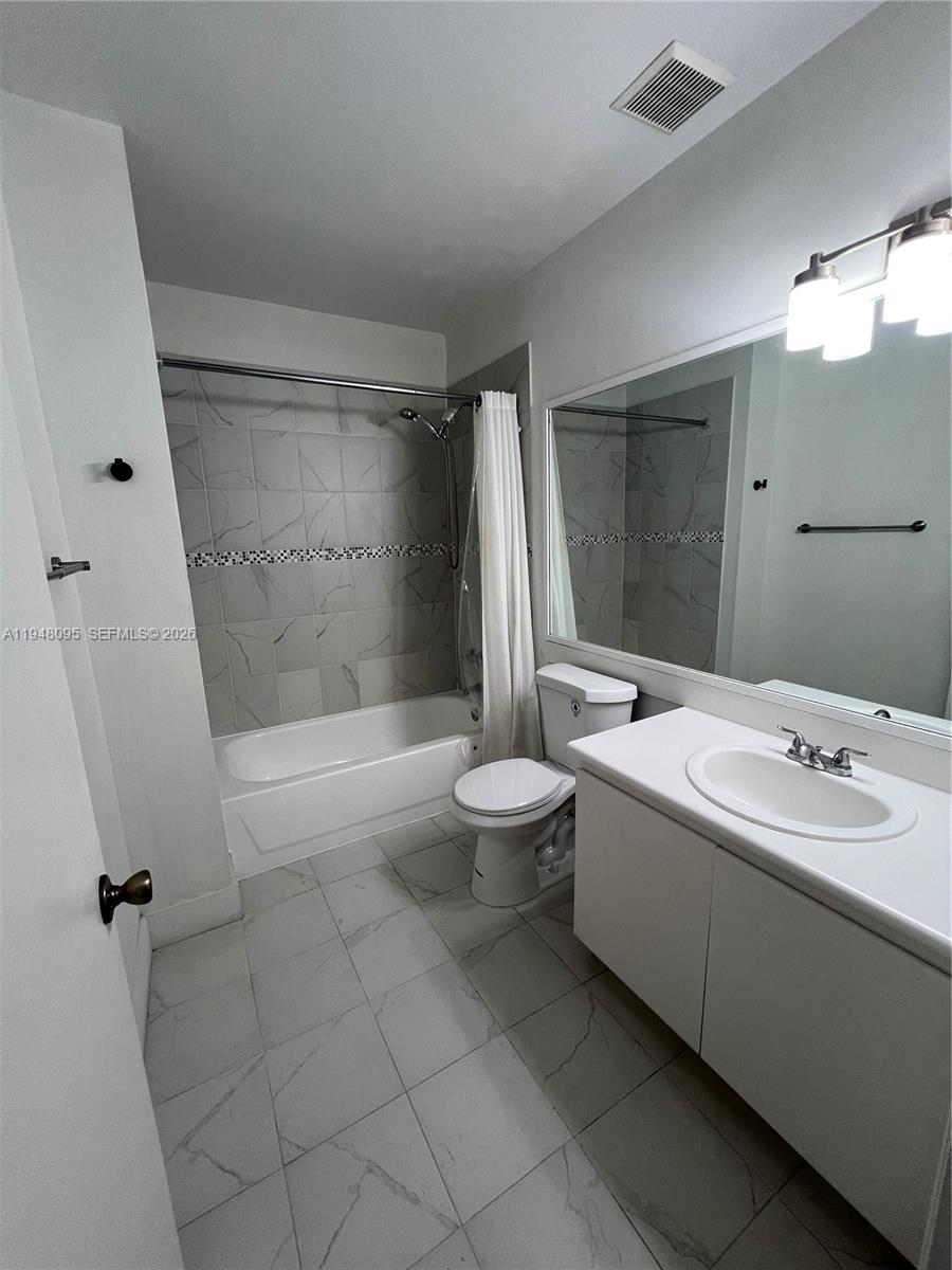 561 Racquet Club Road, Unit 21 Weston, FL 33326 - Photo 24 of 27