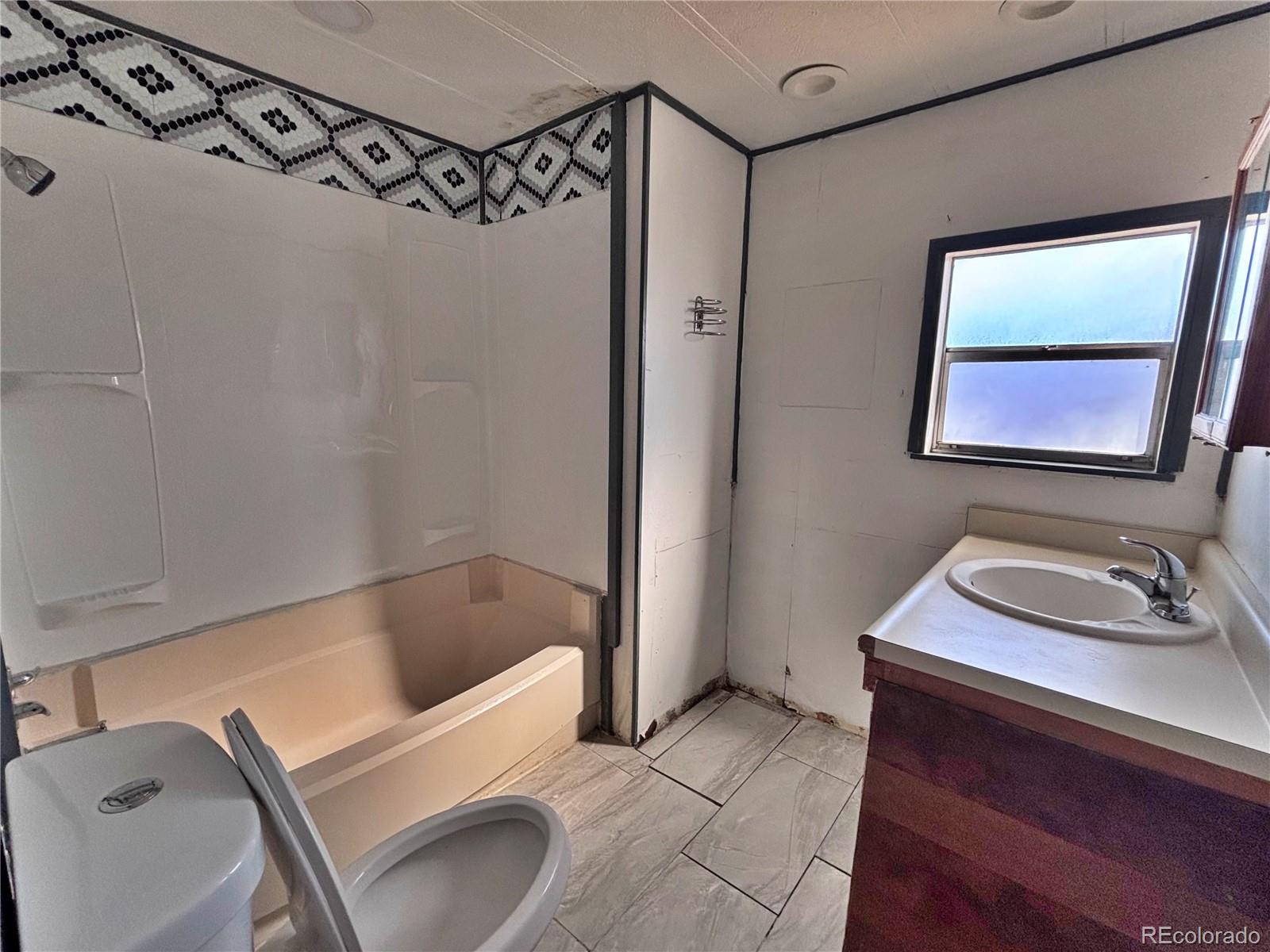 1114 Reed Lane La Junta, CO 81050 - Photo 19 of 27