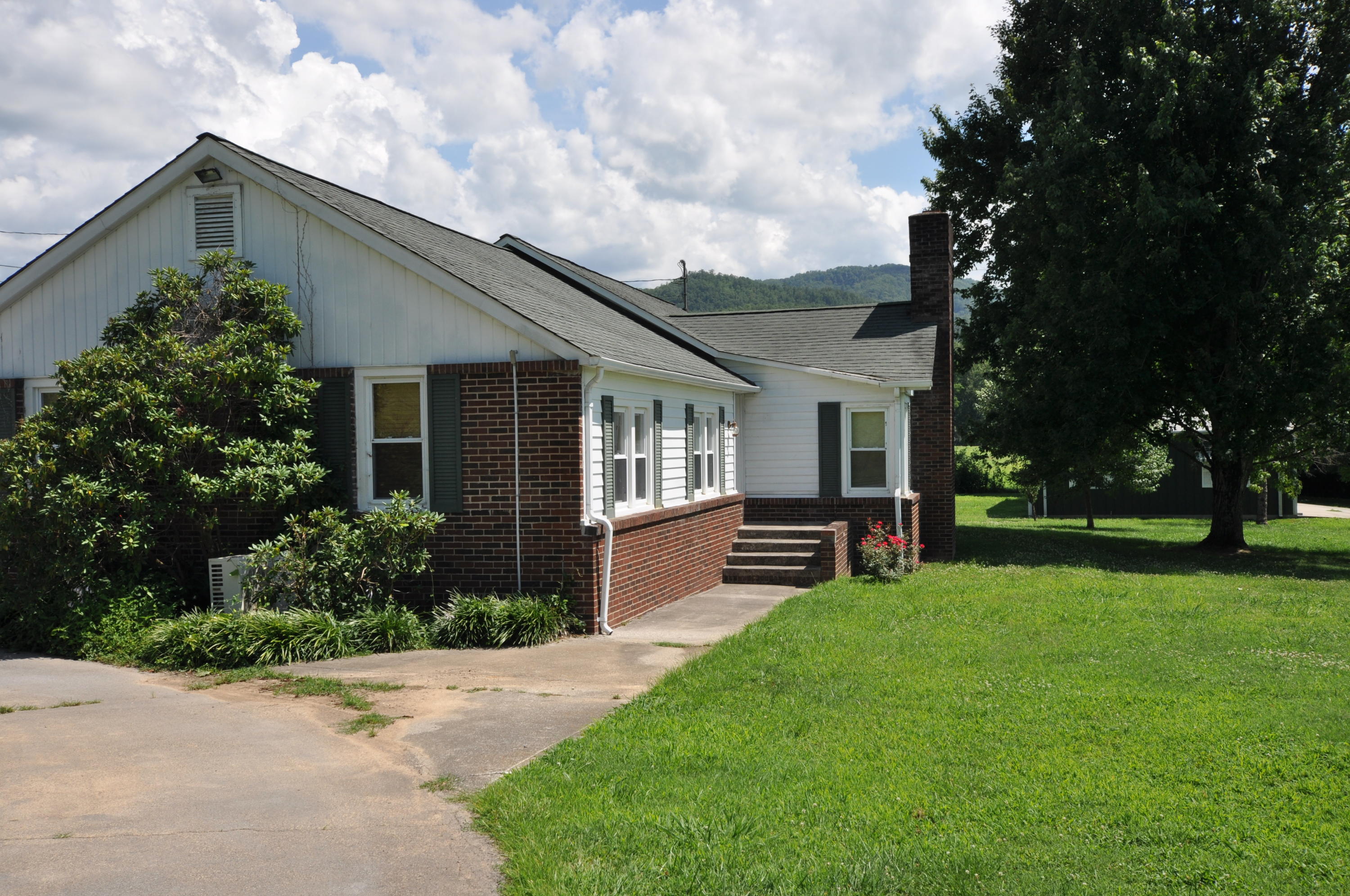 318 Wears Valley Road Townsend, TN 37882 - Photo 14 of 33 DSC_0572