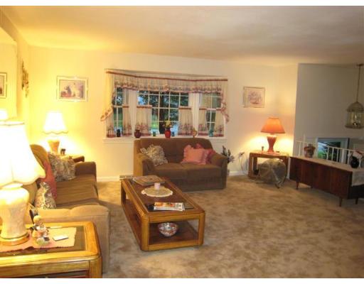 22 Heritage Road Billerica, MA 01821 - Photo 3 of 8 Gallery Image 3