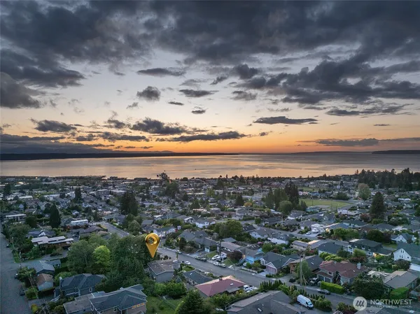 $1,998,000 | 816 Walnut Street, Edmonds, WA 98020