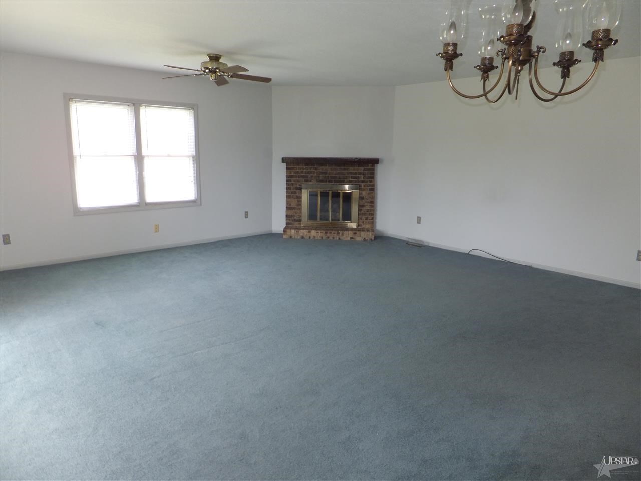 524 Mariners Ridge Court Fort Wayne, IN 46819 - Photo 2 of 18