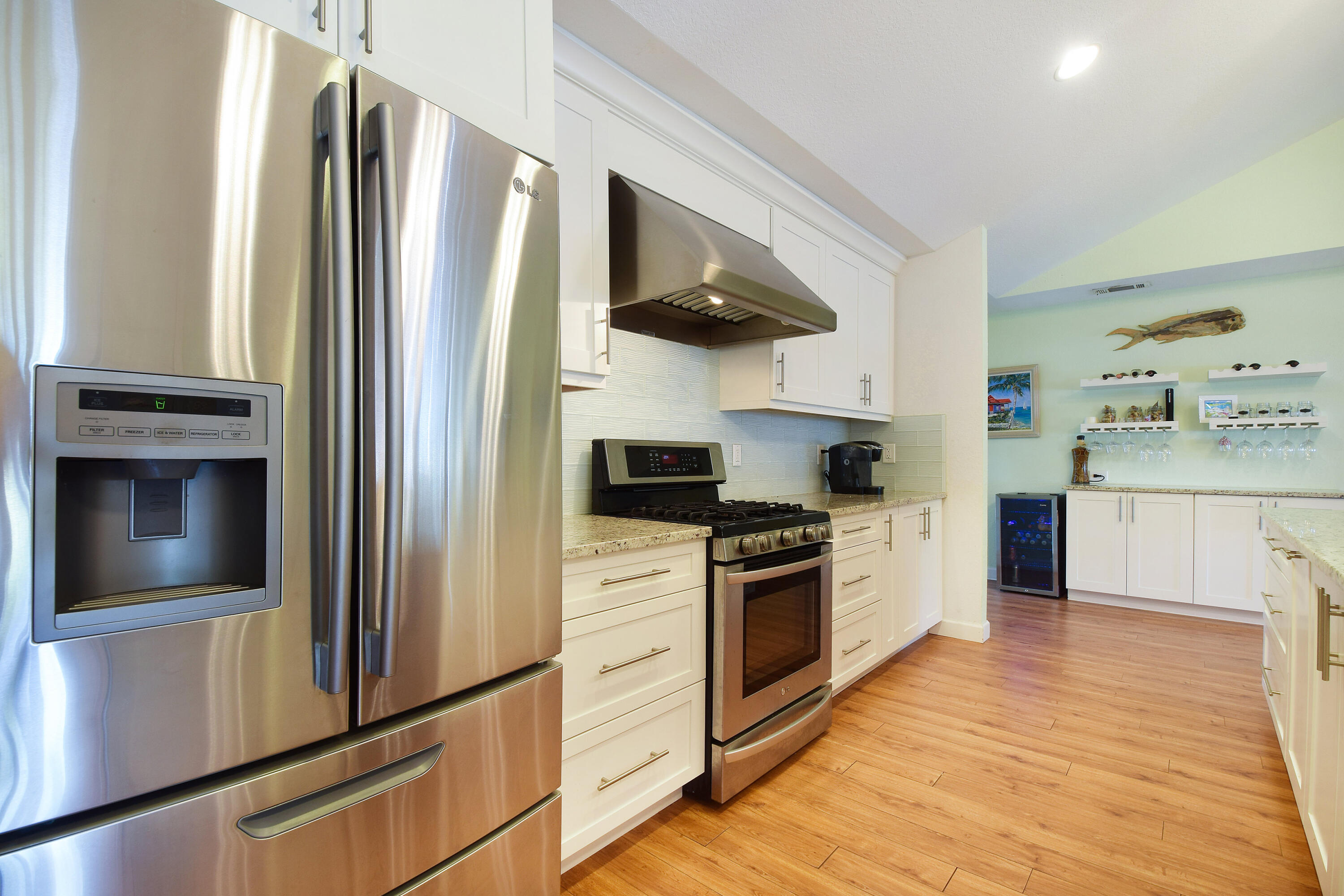 4546 Southeast Azimuth Way Stuart, FL 34997 - Photo 7 of 39 Kitchen & Dry Bar 2