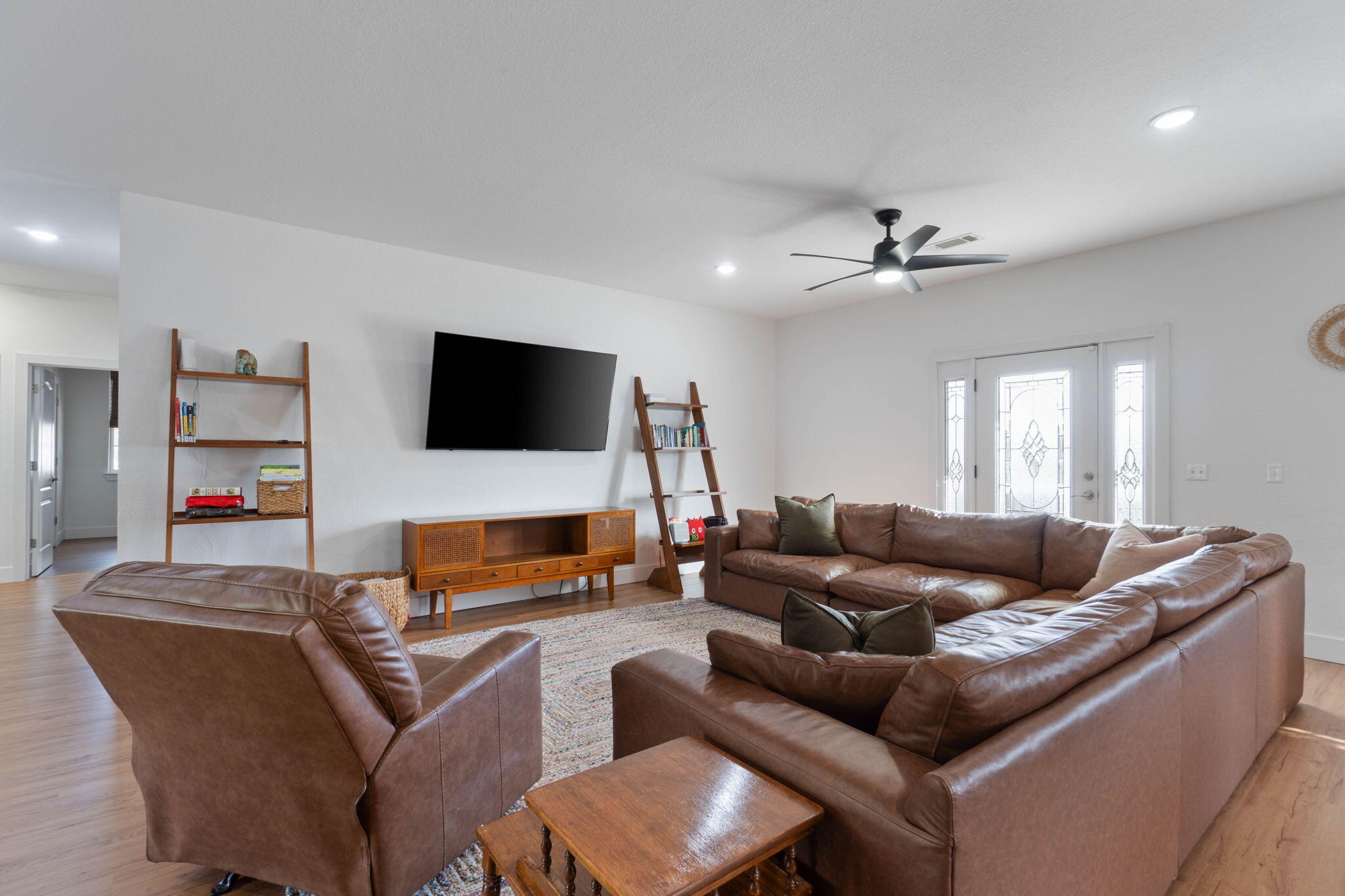 40 Hidden Lakes Trail DeFuniak Springs, FL 32433 - Photo 4 of 42 6-web-or-mls-Final-2