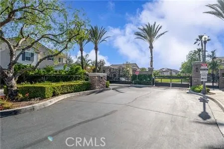 $4,400 | 15601 North Peak Lane, Fontana, CA 92336