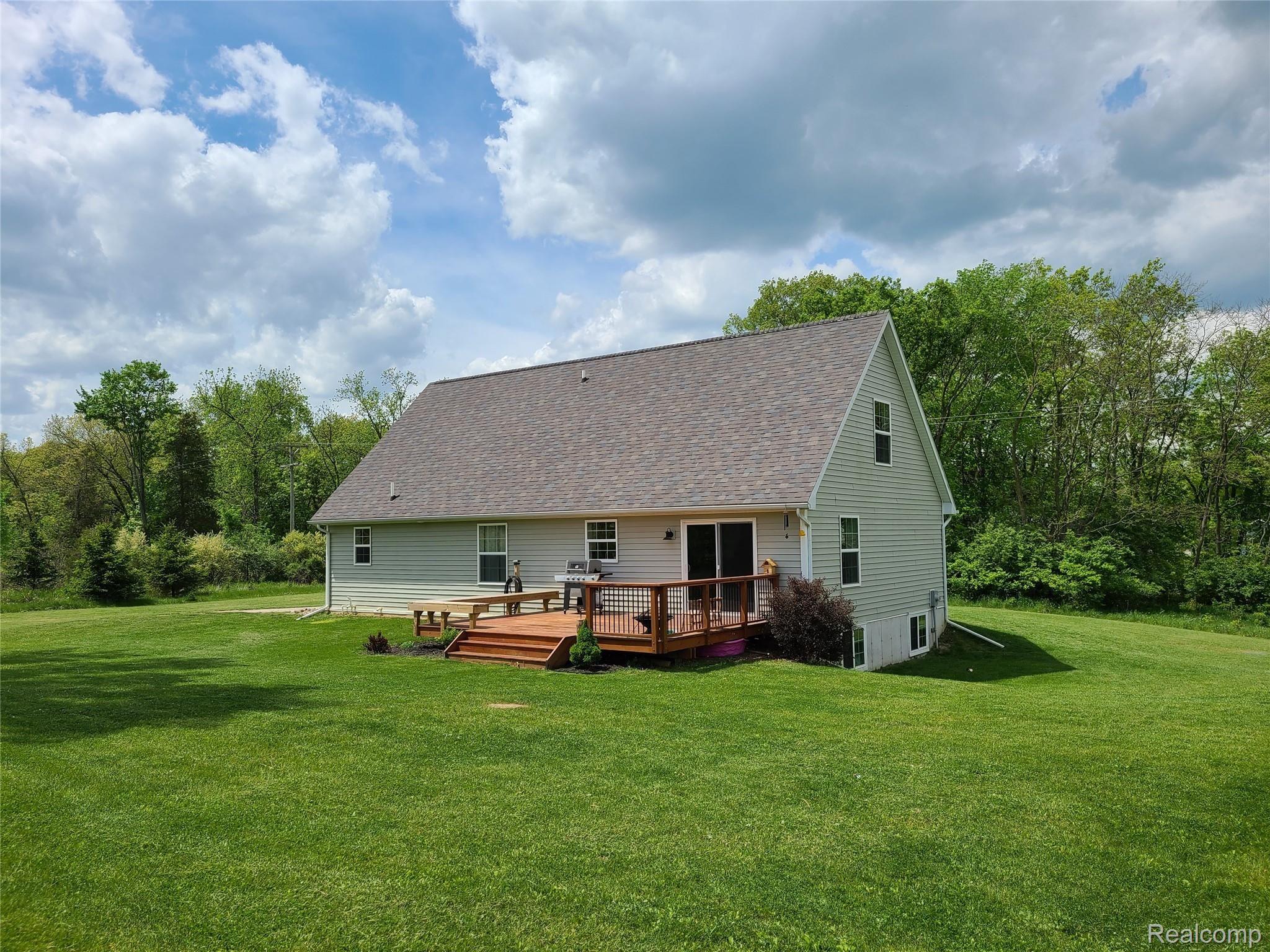 9590 Scully Road Whitmore Lake, MI 48189 - Photo 5 of 36 20210521_123119.jpg