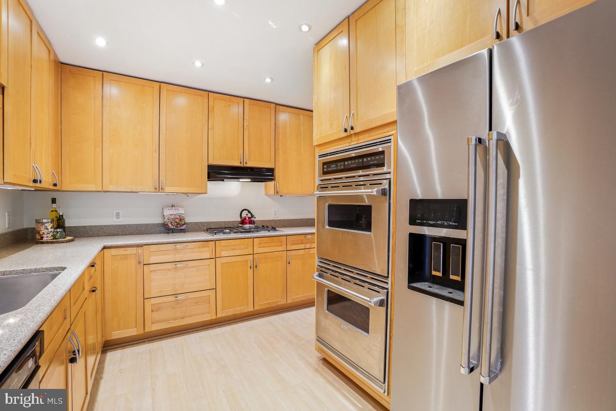 5225 Pooks Hill Road, Unit 520N Bethesda, MD 20814 - Photo 18 of 31 Gallery Image 18