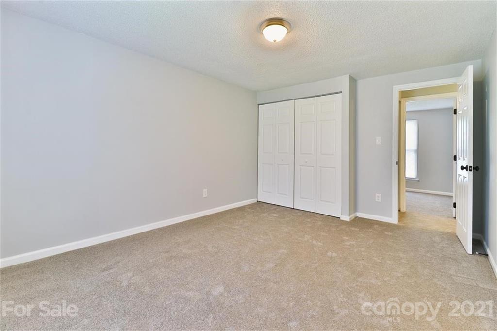 6636 Piney Path Road Charlotte, NC 28212 - Photo 18 of 24 an empty room with closet area
