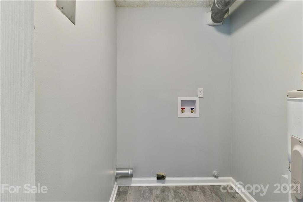 6636 Piney Path Road Charlotte, NC 28212 - Photo 20 of 24 a view of a small space