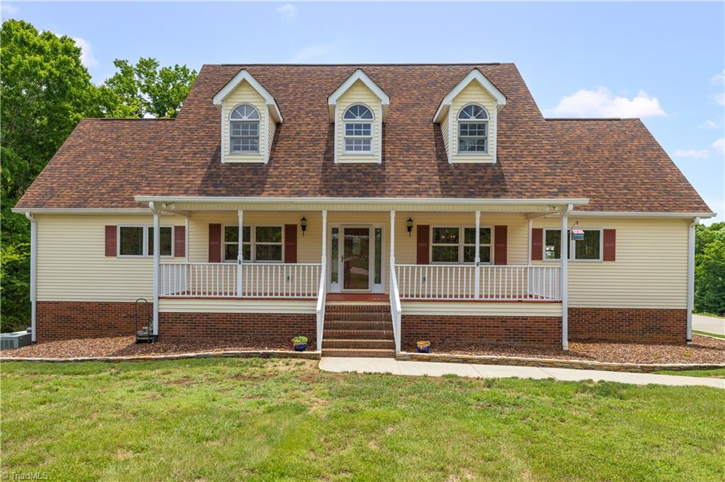 1642 Rhodes Loop Madison, NC 27025 - Photo 4 of 50