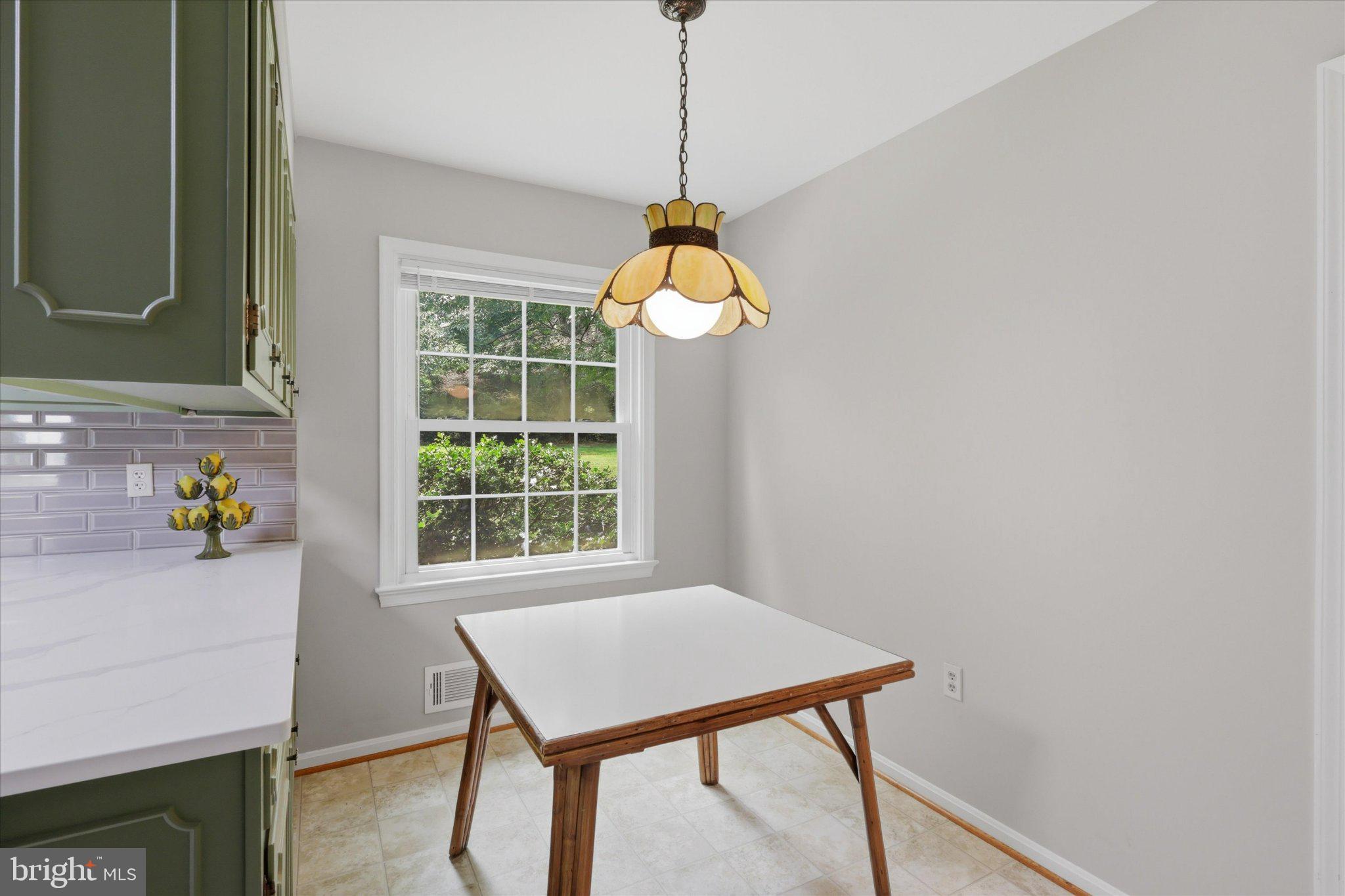 7007 Runnymeade Court Frederick, MD 21702 - Photo 11 of 37 Bright and inviting dining nook.
