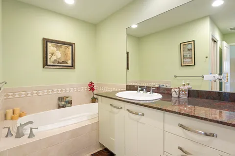 $1,250,100 | 78-6833 Alii Drive, Unit I3, Kailua-Kona, HI 96740