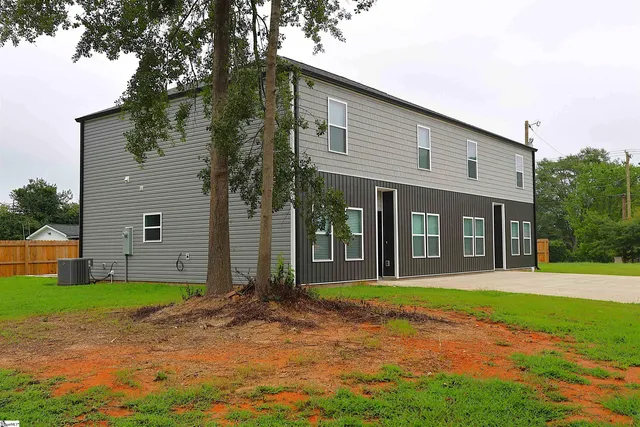 $480,000 | 402 & 404 Sierra Road, Spartanburg, SC 29301
