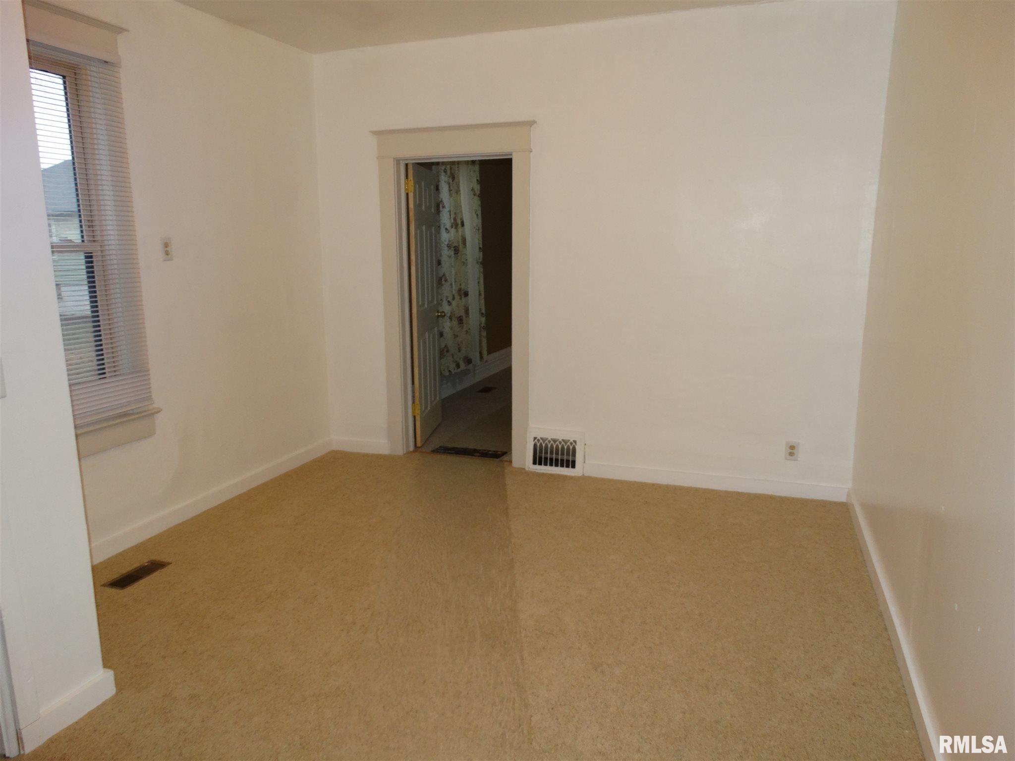 1633 North Wesley Street Springfield, IL 62702 - Photo 7 of 13