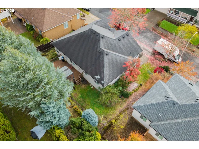 $584,990 | 15325 Southeast Knapp Drive, Portland, OR 97236