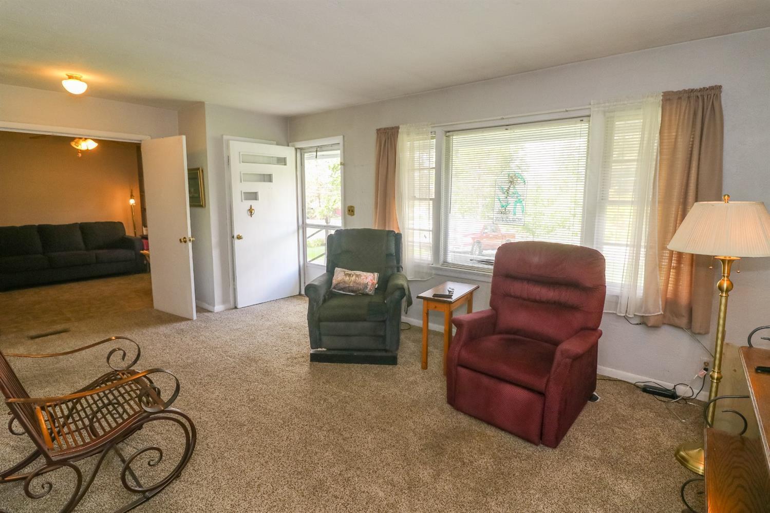 2077 Minton Road Hamilton, OH 45013 - Photo 7 of 25