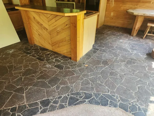 $649,000 | 192 West Deeryard Lake Road, Lutsen, MN 55612